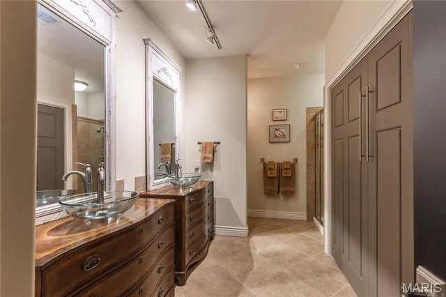 $319,000 | 814 Auburn Drive, Unit 7, Sikeston, MO 63801