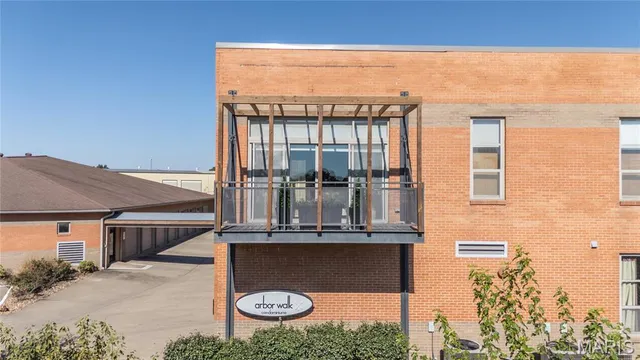 $319,000 | 814 Auburn Drive, Unit 7, Sikeston, MO 63801