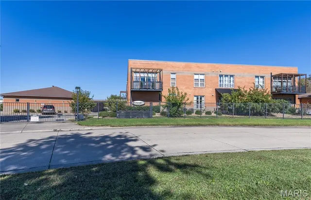 $319,000 | 814 Auburn Drive, Unit 7, Sikeston, MO 63801