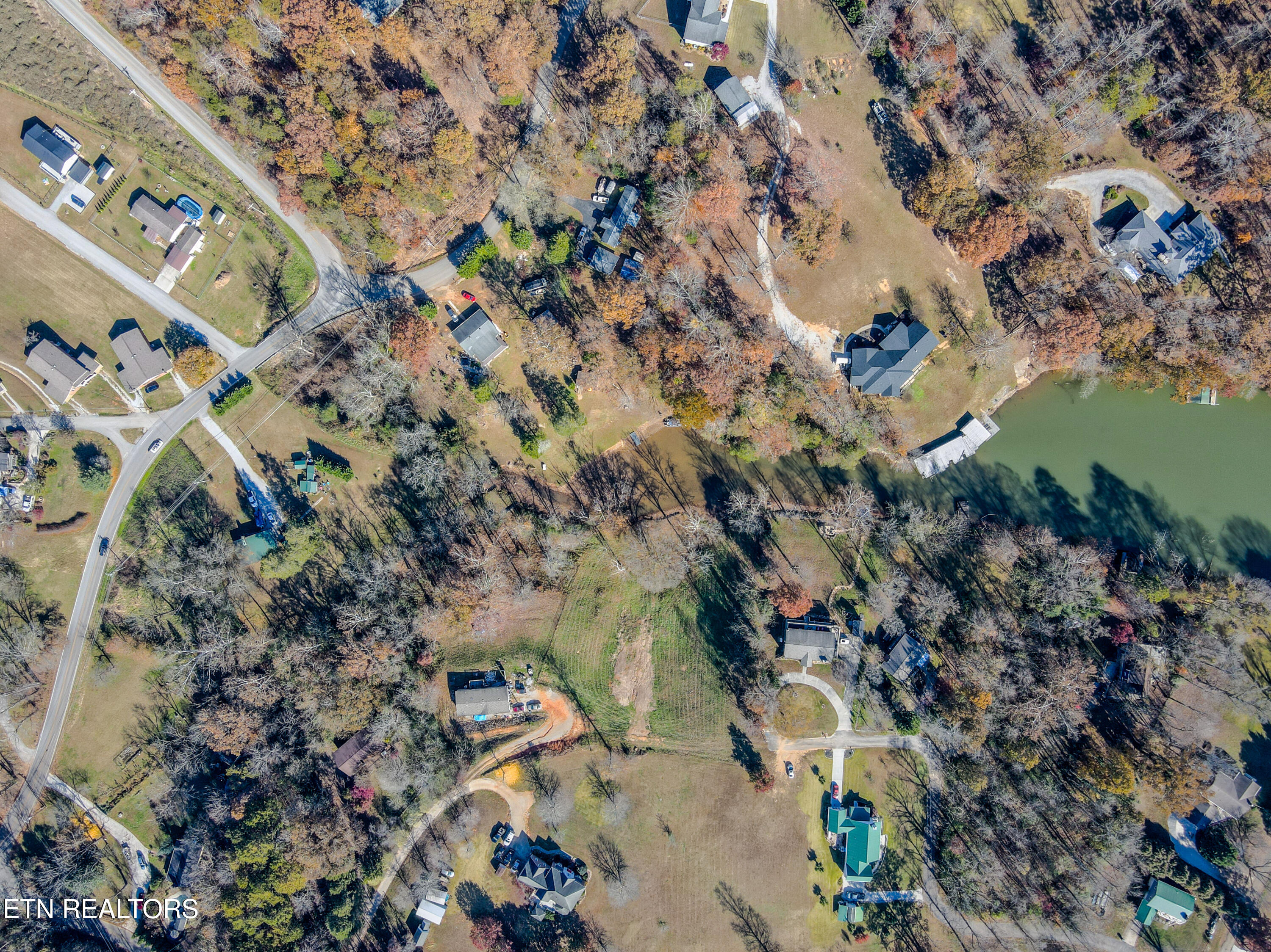 165 Rebel Road Harriman, TN 37748 - Photo 11 of 14 165RebelRd-5