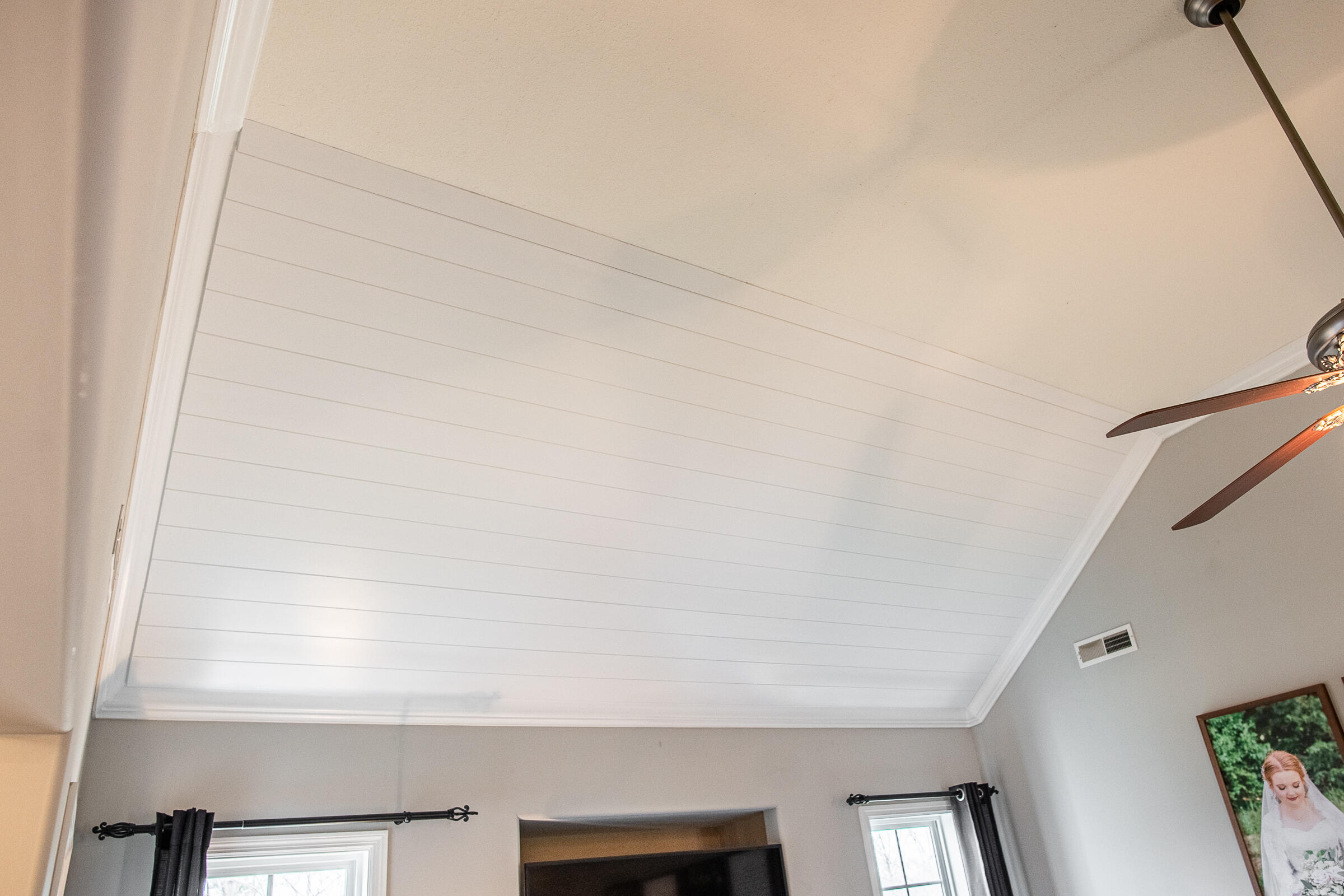 7439 British Road Ooltewah, TN 37363 - Photo 9 of 30 NEW SHIPLAP CEILING ACCENT