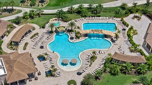 $375,000 | 17626 Gawthrop Drive, Unit 208, Bradenton, FL 34211