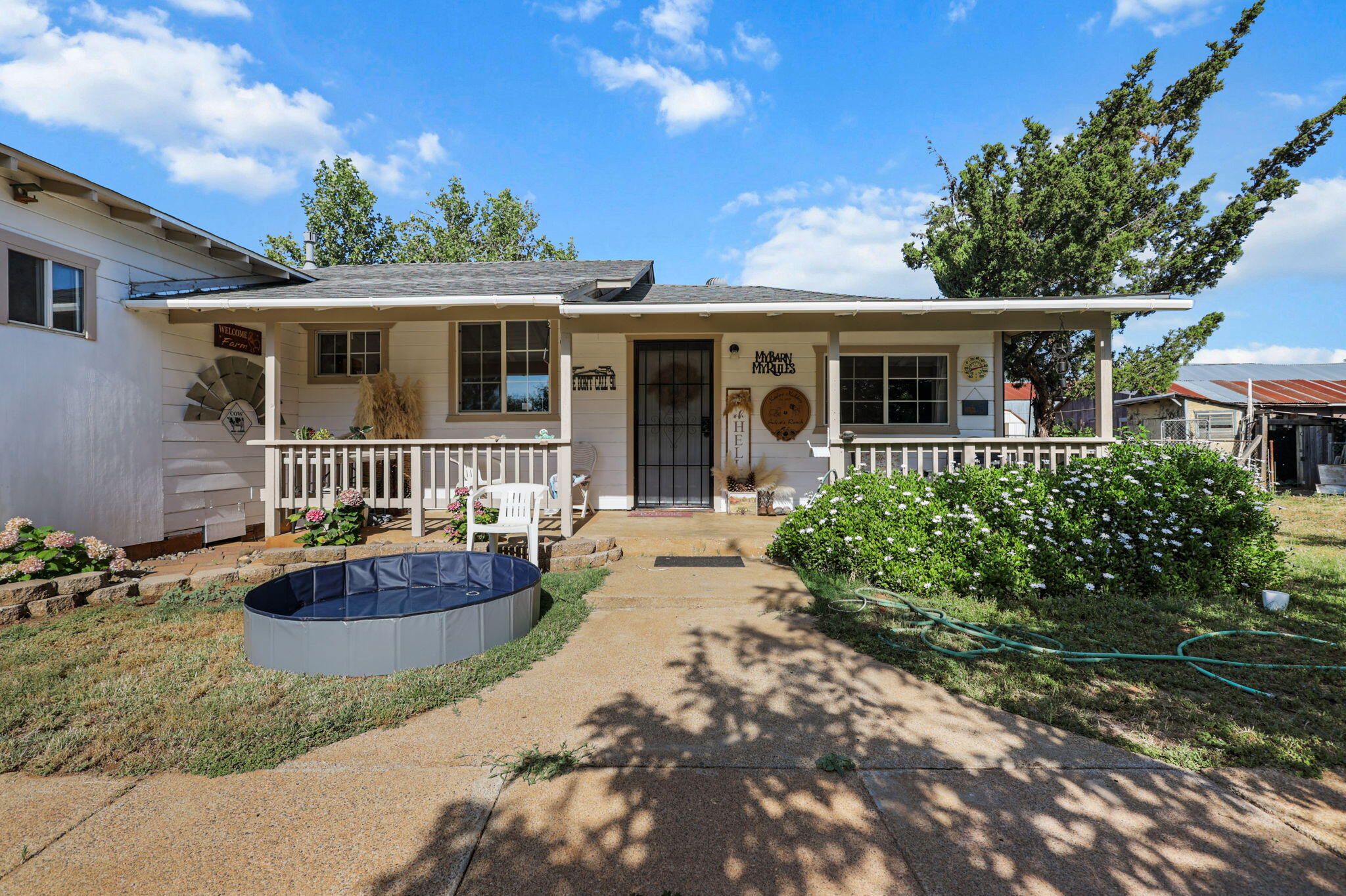 15680 Cloverdale Road Anderson, CA 96007 - Photo 14 of 27 Front of Home