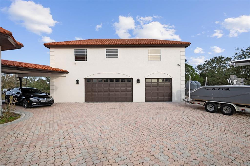 1450 Bern Creek Loop Sarasota, FL 34240 - Photo 7 of 95