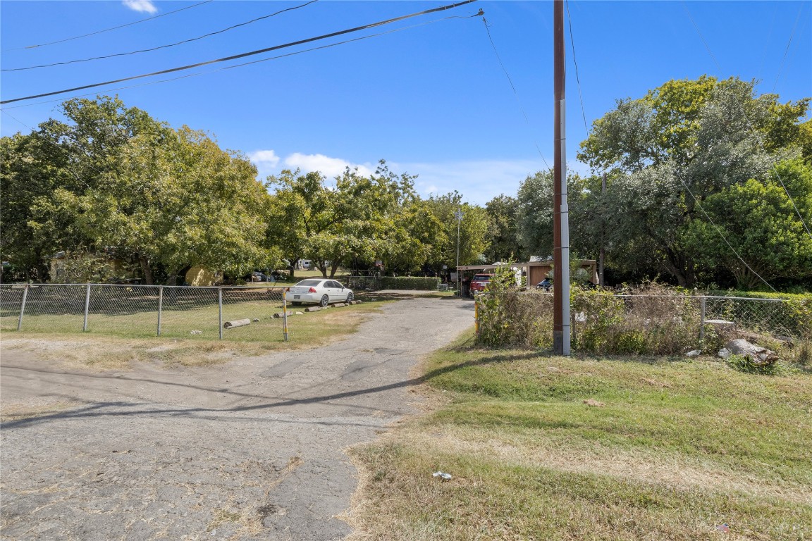 1322 North Interstate 35 San Marcos, TX 78666 - Photo 6 of 22 a view of a park