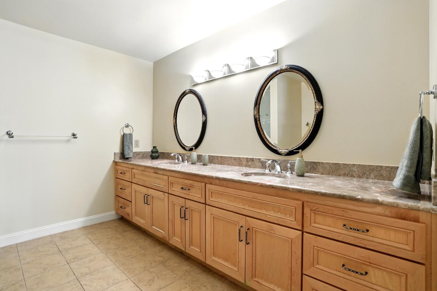 10 Crystal Springs Road, Unit 1310 San Mateo, CA 94402 - Photo 26 of 42