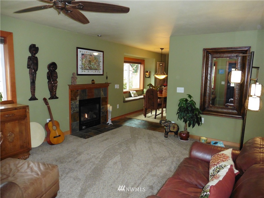 401 1st Street Easton, WA 98925 - Photo 2 of 18