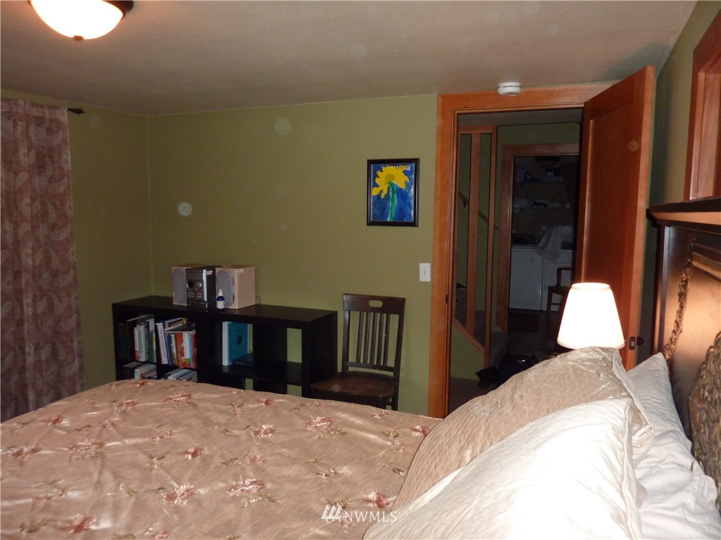 401 1st Street Easton, WA 98925 - Photo 7 of 18