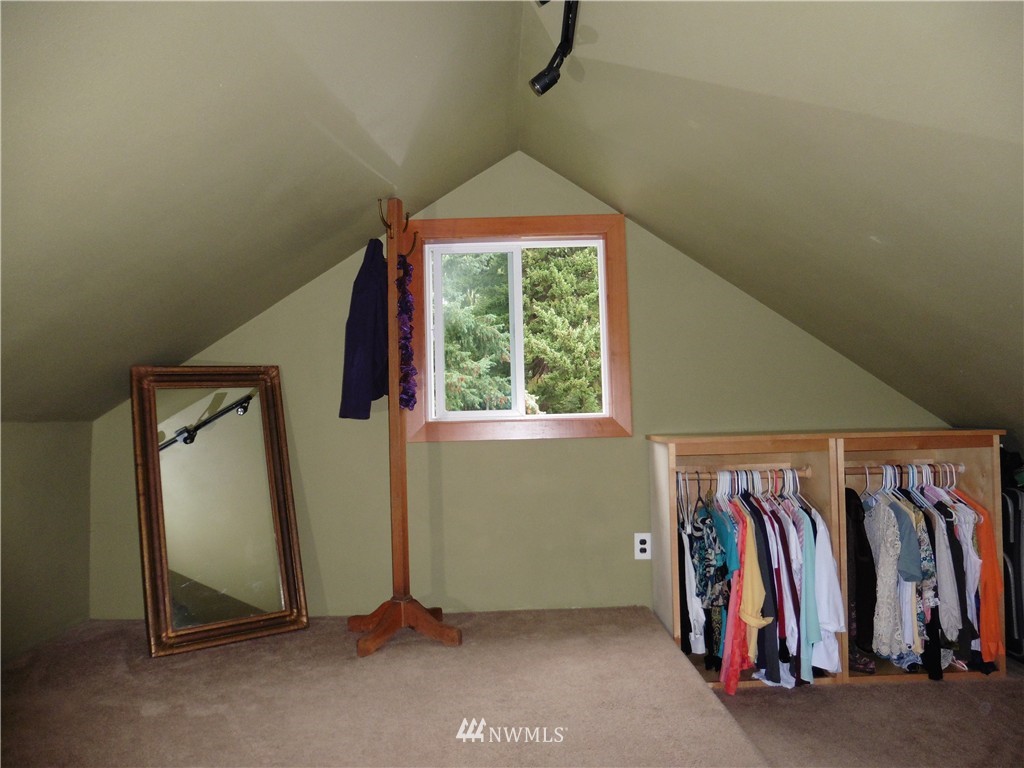 401 1st Street Easton, WA 98925 - Photo 10 of 18