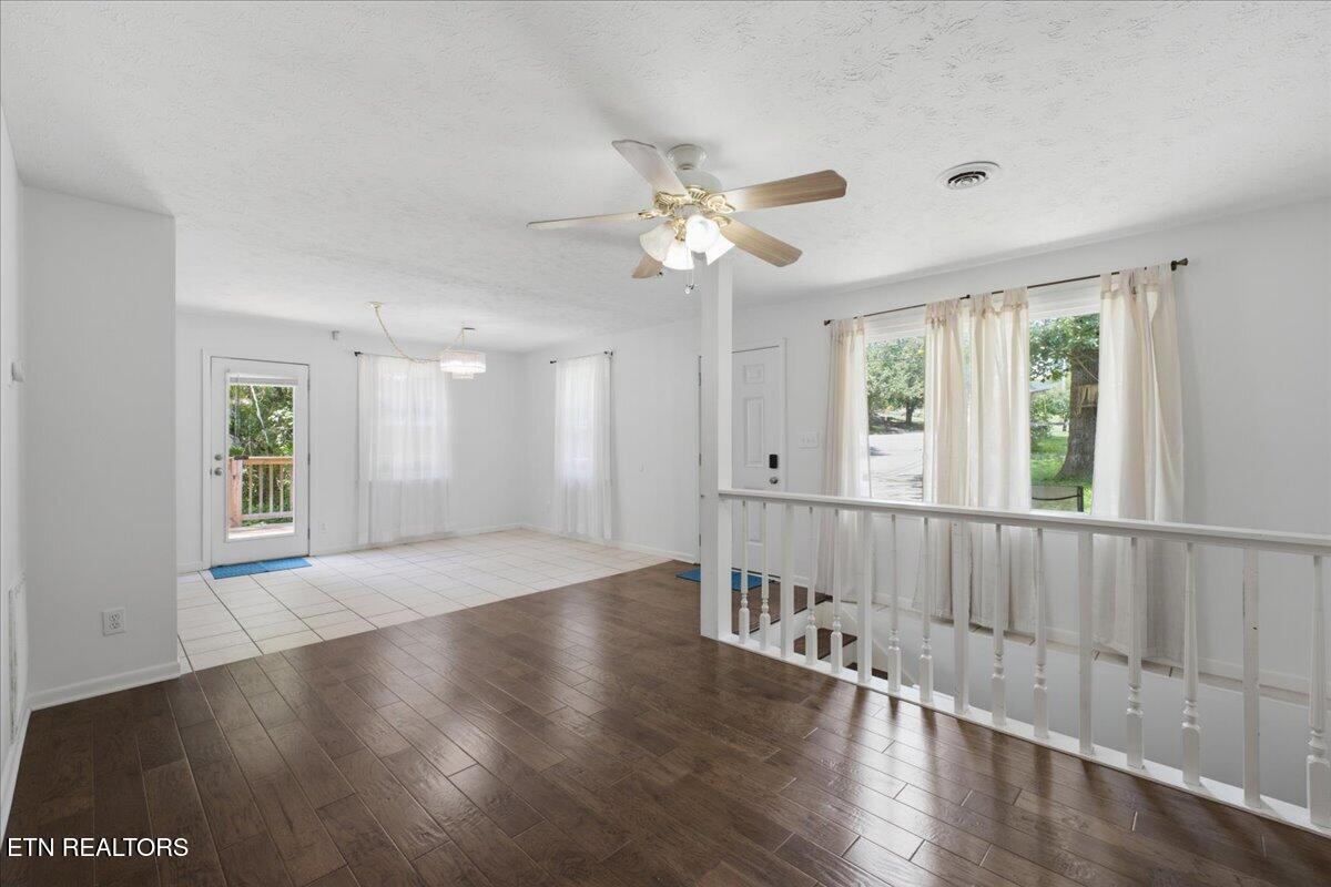 2319 Woods-Smith Road Knoxville, TN 37921 - Photo 7 of 39 07-Living Room