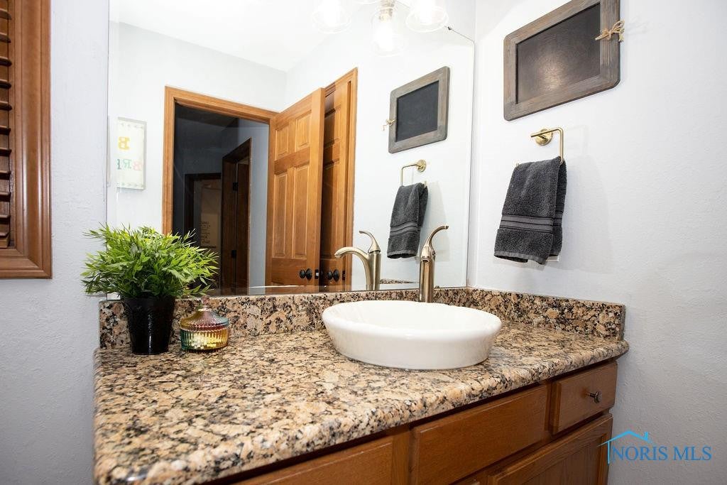 1572 Ridge Cross Road Perrysburg, OH 43551 - Photo 18 of 45 Gallery Image 18