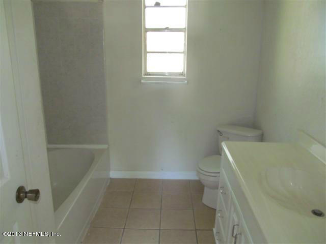 5175 Woodcrest Road Jacksonville, FL 32205 - Photo 5 of 7 IMG_3485