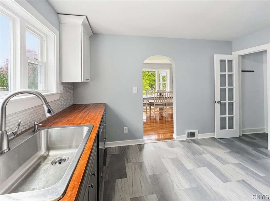 16 Homestead Road East New Hartford, NY 13323 - Photo 13 of 43