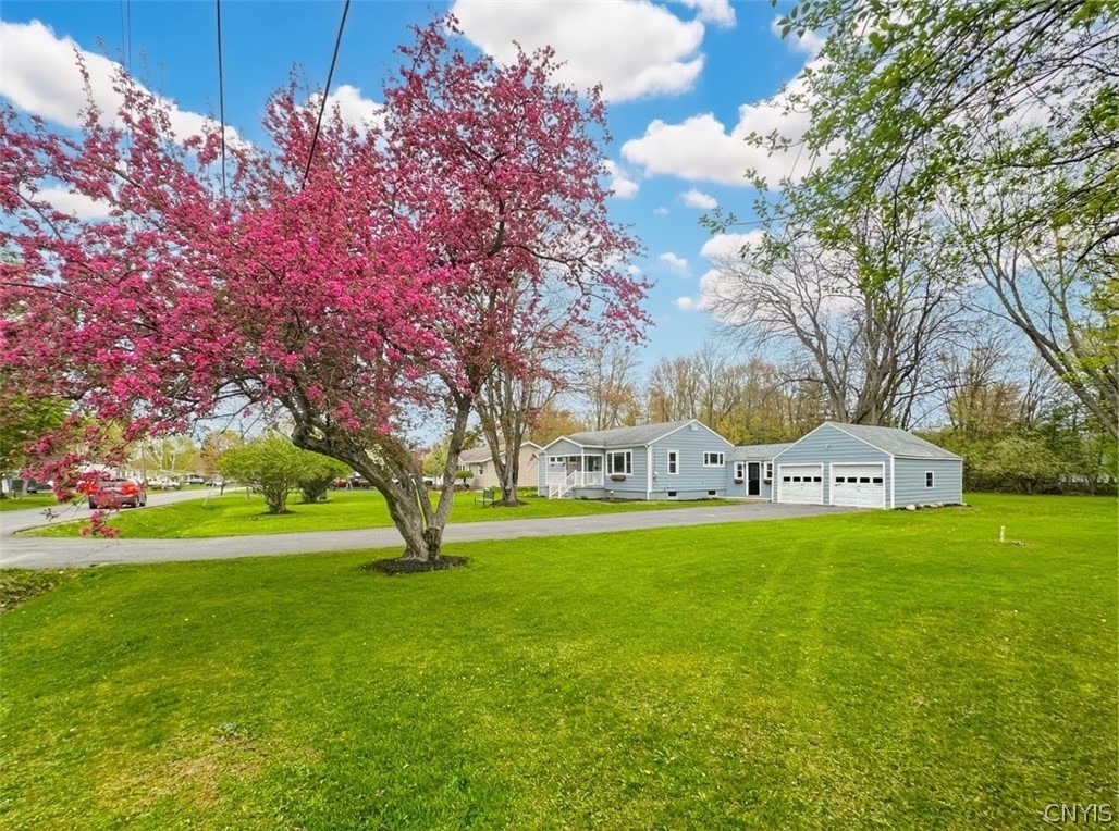 16 Homestead Road East New Hartford, NY 13323 - Photo 2 of 43
