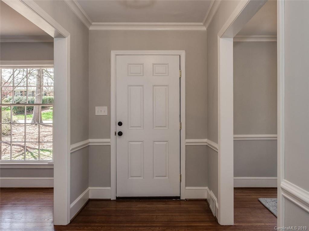 2711 Inverness Road Charlotte, NC 28211 - Photo 3 of 31 Gallery Image 3