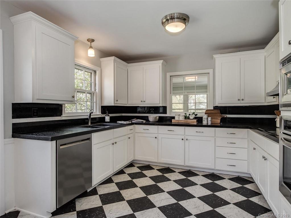 2711 Inverness Road Charlotte, NC 28211 - Photo 8 of 31 Gallery Image 8