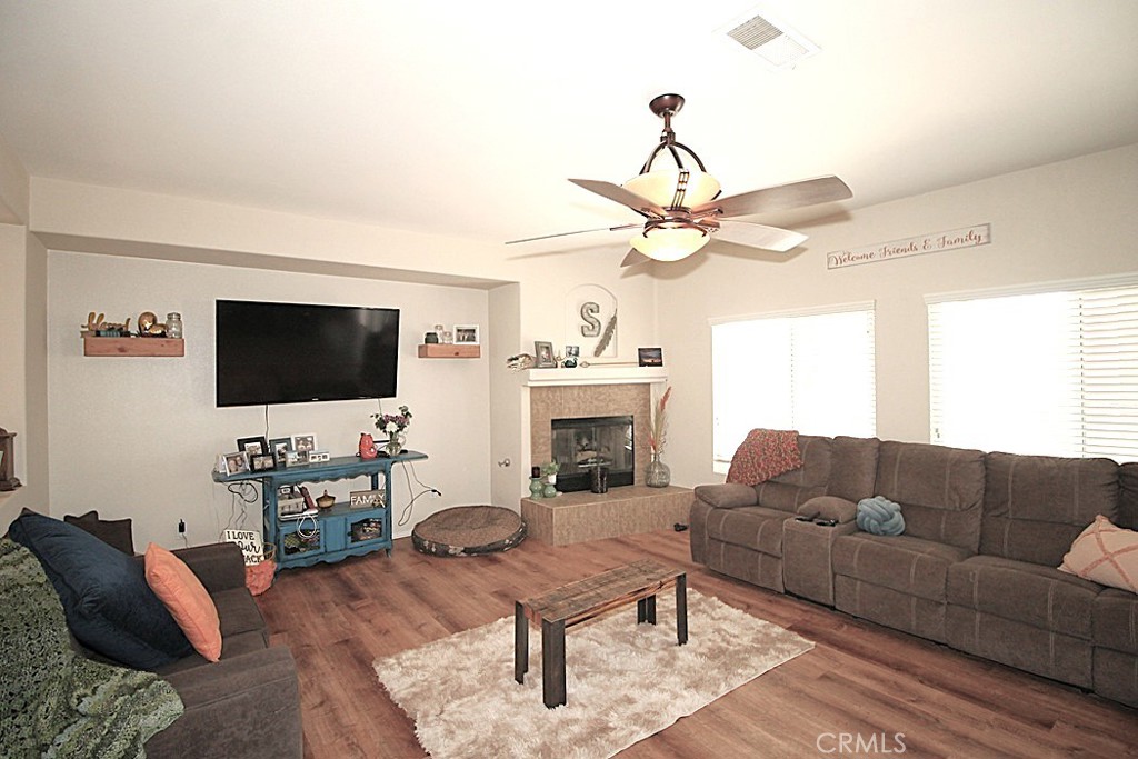 924 Condor Street Barstow, CA 92311 - Photo 11 of 52