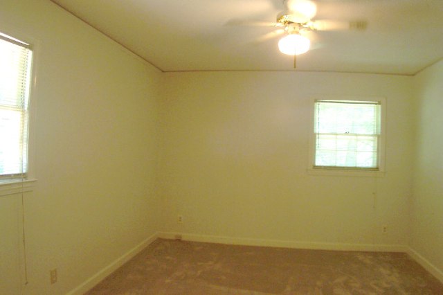 118 Holly Road Taylors, SC 29687 - Photo 15 of 21 Gallery Image 15