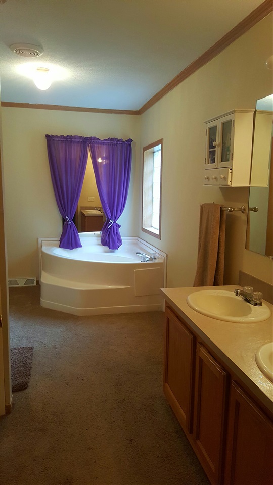 9931 South Littlefield Road Blanchard, MI 49310 - Photo 27 of 37 1822346-26.JPG