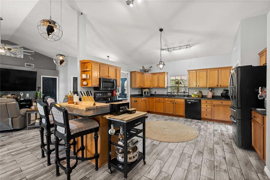 495 Fisher Road Ocklawaha, FL 32179 - Photo 14 of 50