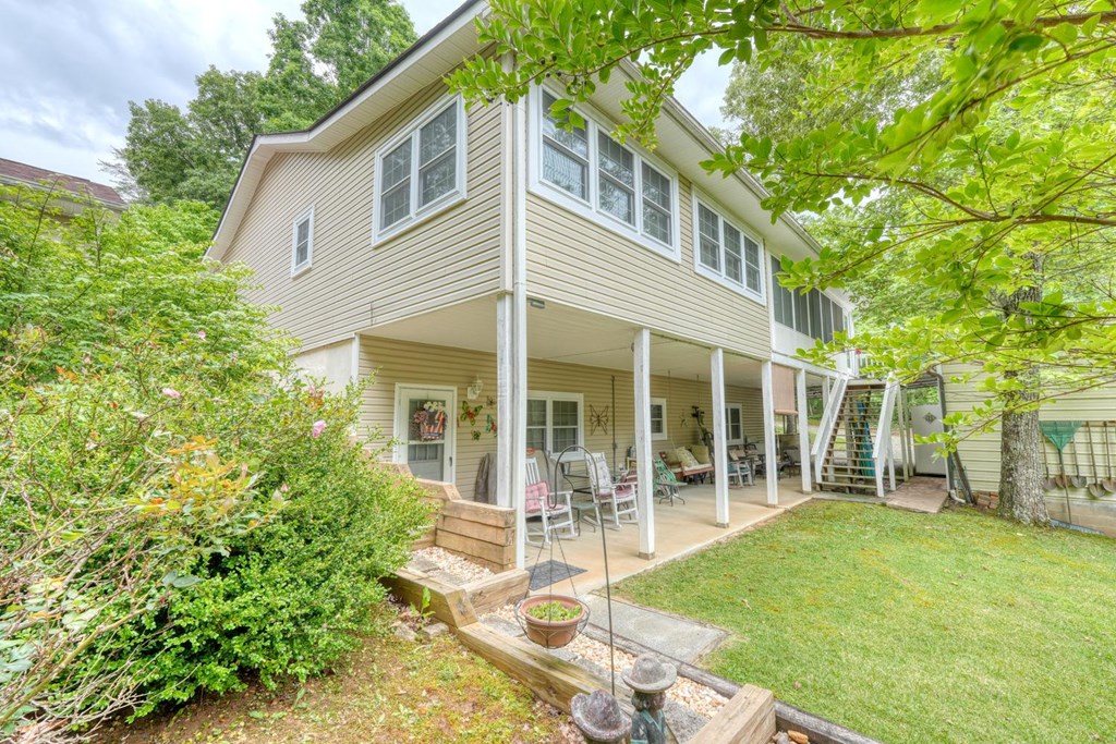 288 12 Point Road Blairsville, GA 30512 - Photo 2 of 16