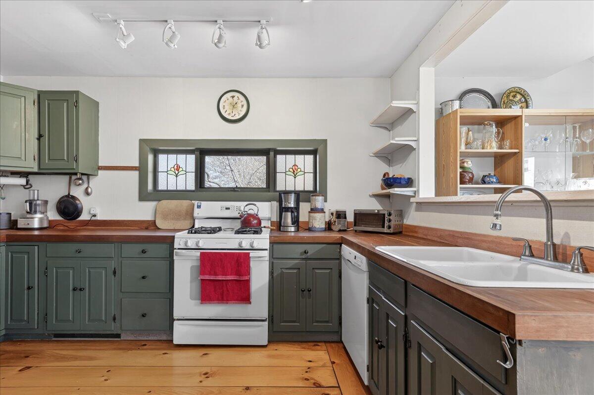 104 South Deer Isle Road Deer Isle, ME 04627 - Photo 12 of 66 09-104 S. Deer Isle Rd-6453