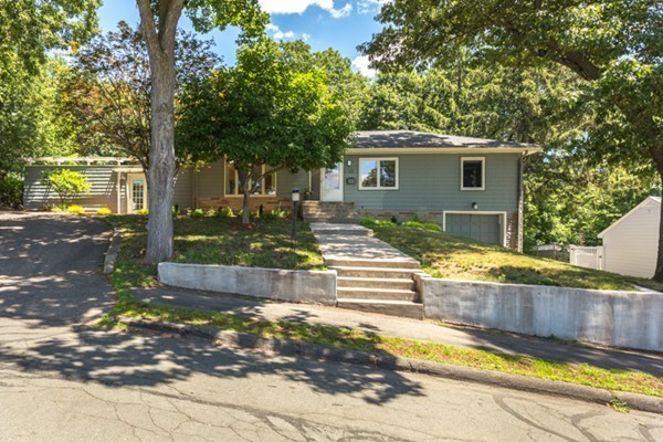 23 Vale View Road Wakefield, MA 01880 - Photo 2 of 30 Gallery Image 2