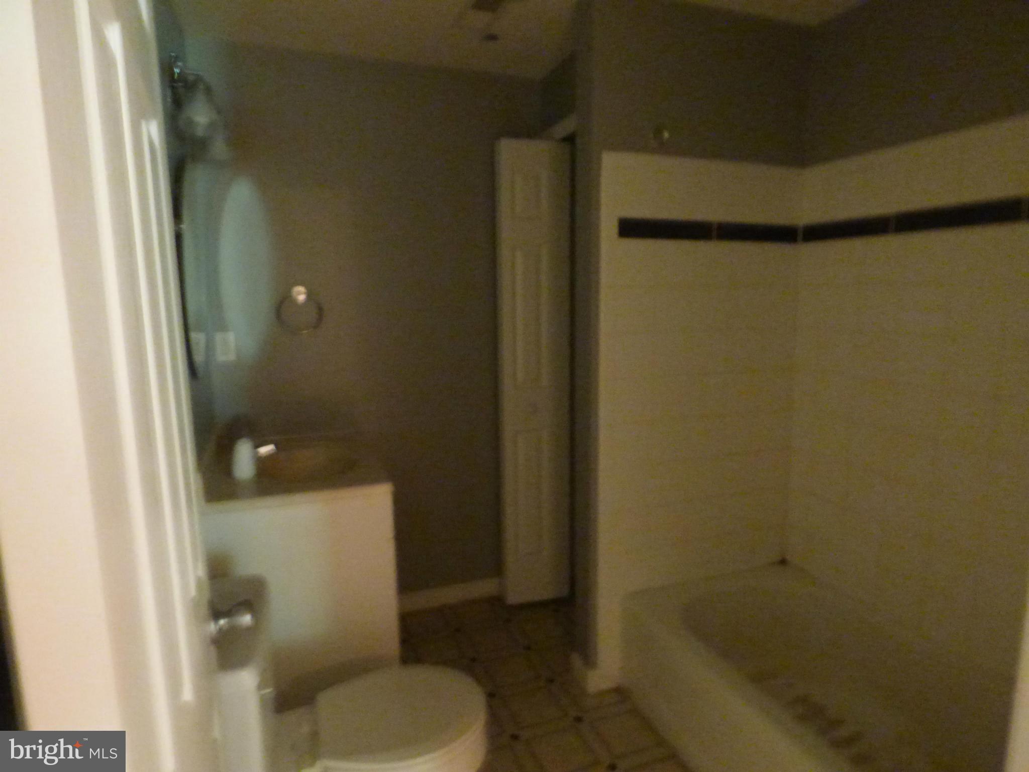 8905 Edison Lane Clinton, MD 20735 - Photo 18 of 24 Bath