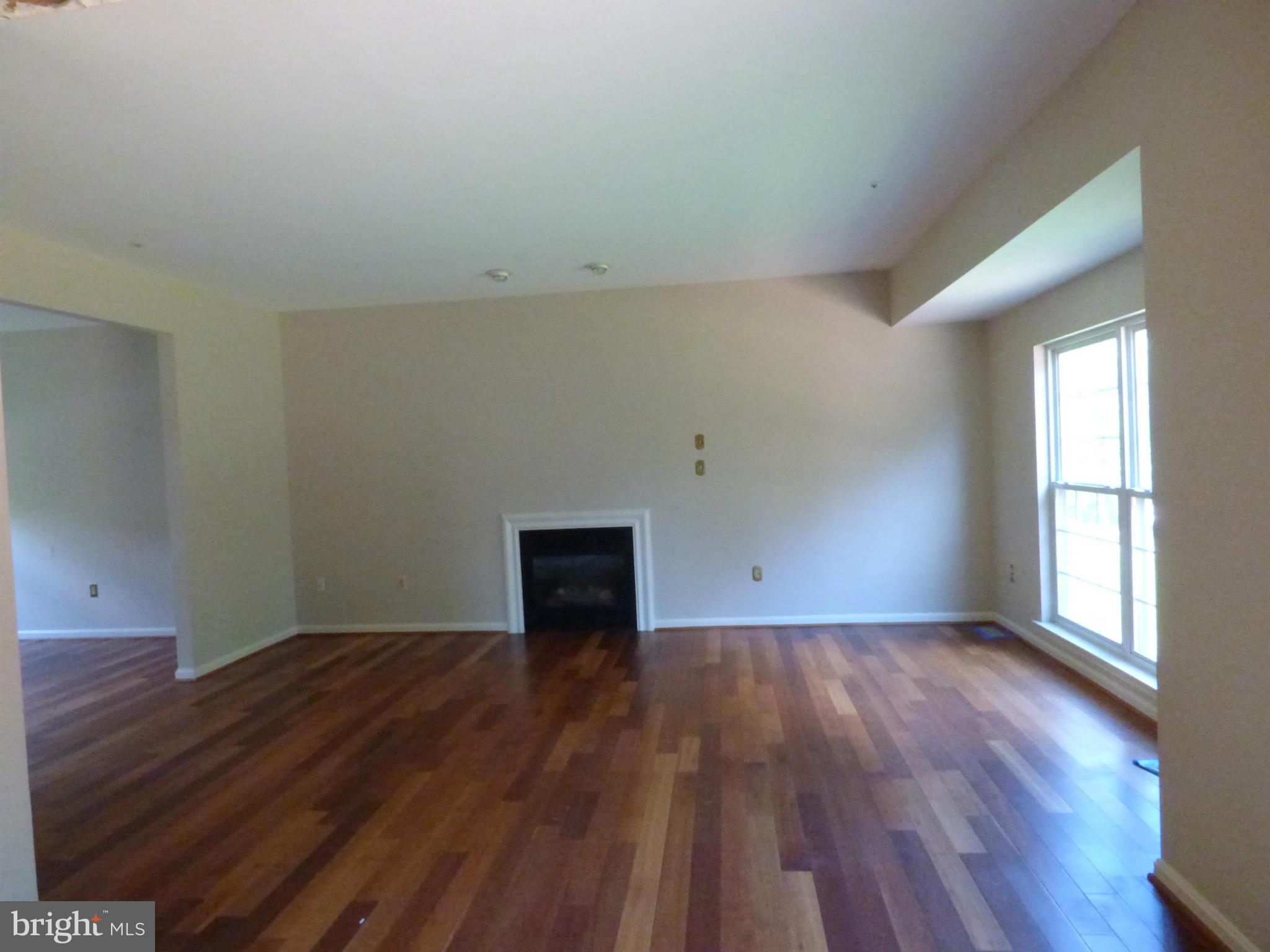 8905 Edison Lane Clinton, MD 20735 - Photo 5 of 24 Family Room