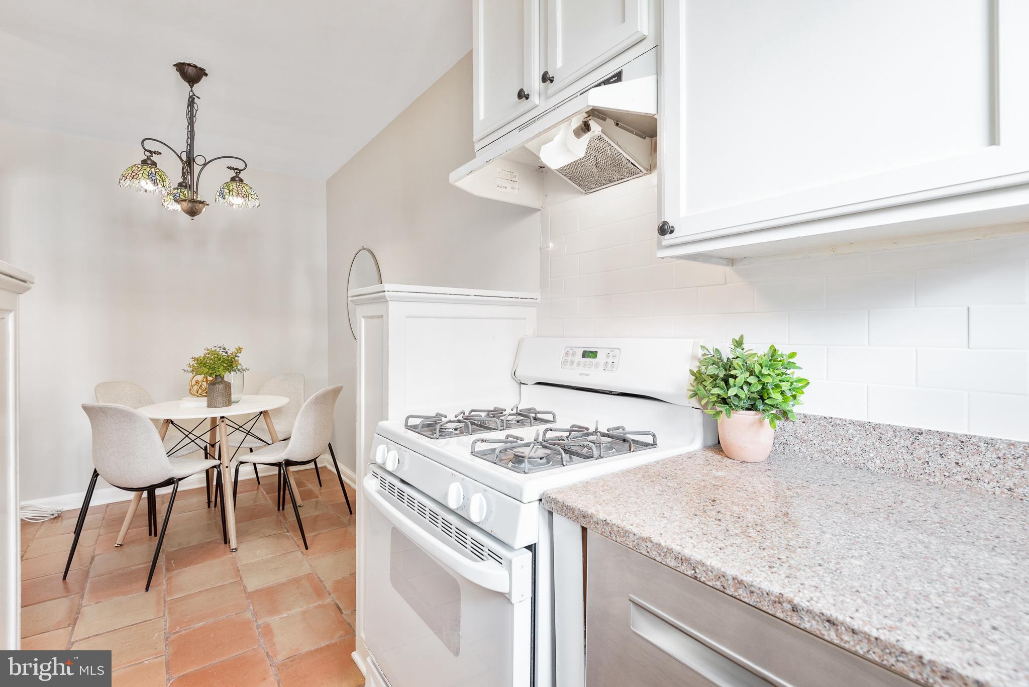 2800 Devonshire Place Northwest, Unit 102 Washington, DC 20008 - Photo 6 of 20