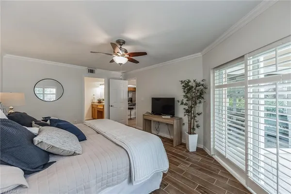 $8,500 | 5633 Turtle Bay Drive, Unit 37, Naples, FL 34108
