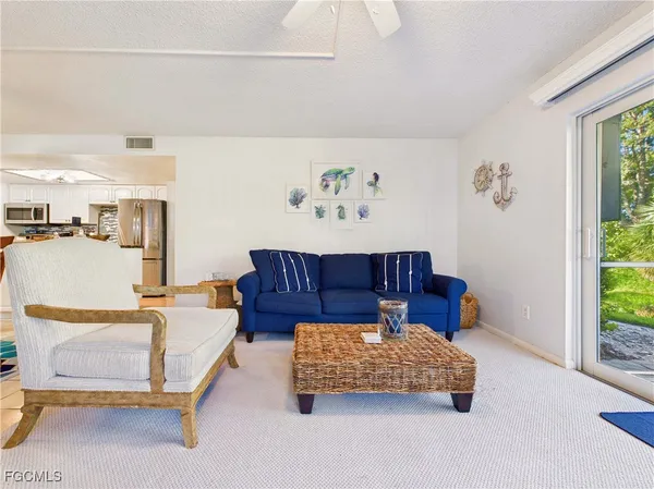 $2,500 | 232 Palm Drive, Unit 475, Naples, FL 34112