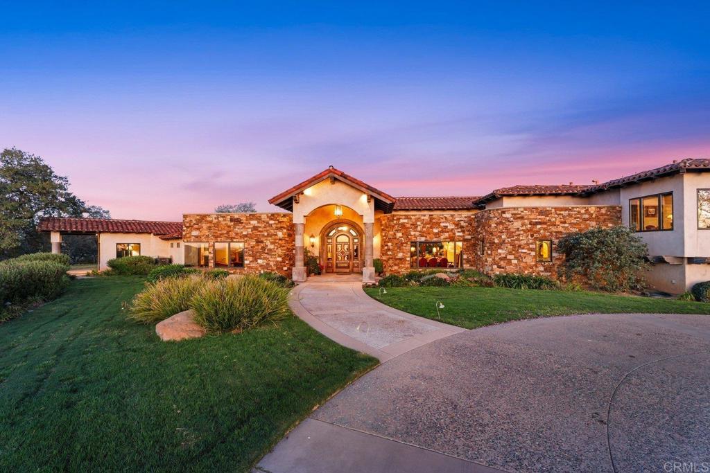 20655 Sutherland Dam Road Ramona, CA 92065 - Photo 63 of 73 a view of a big room with a big yard and potted plants