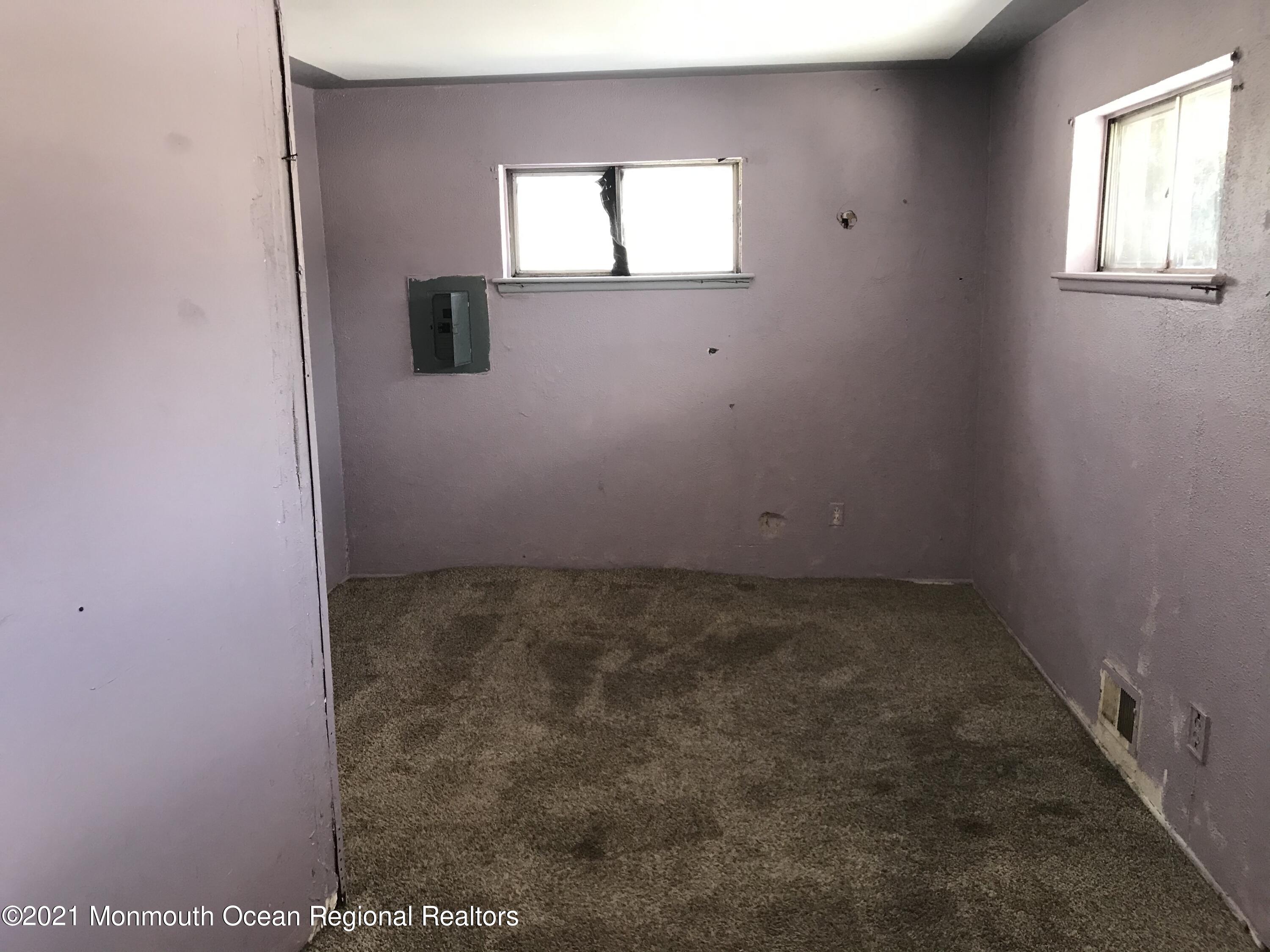 286 Chambersbridge Road Brick, NJ 08723 - Photo 6 of 17 01A8045F-4E9C-4EB1-B633-727380AD8087