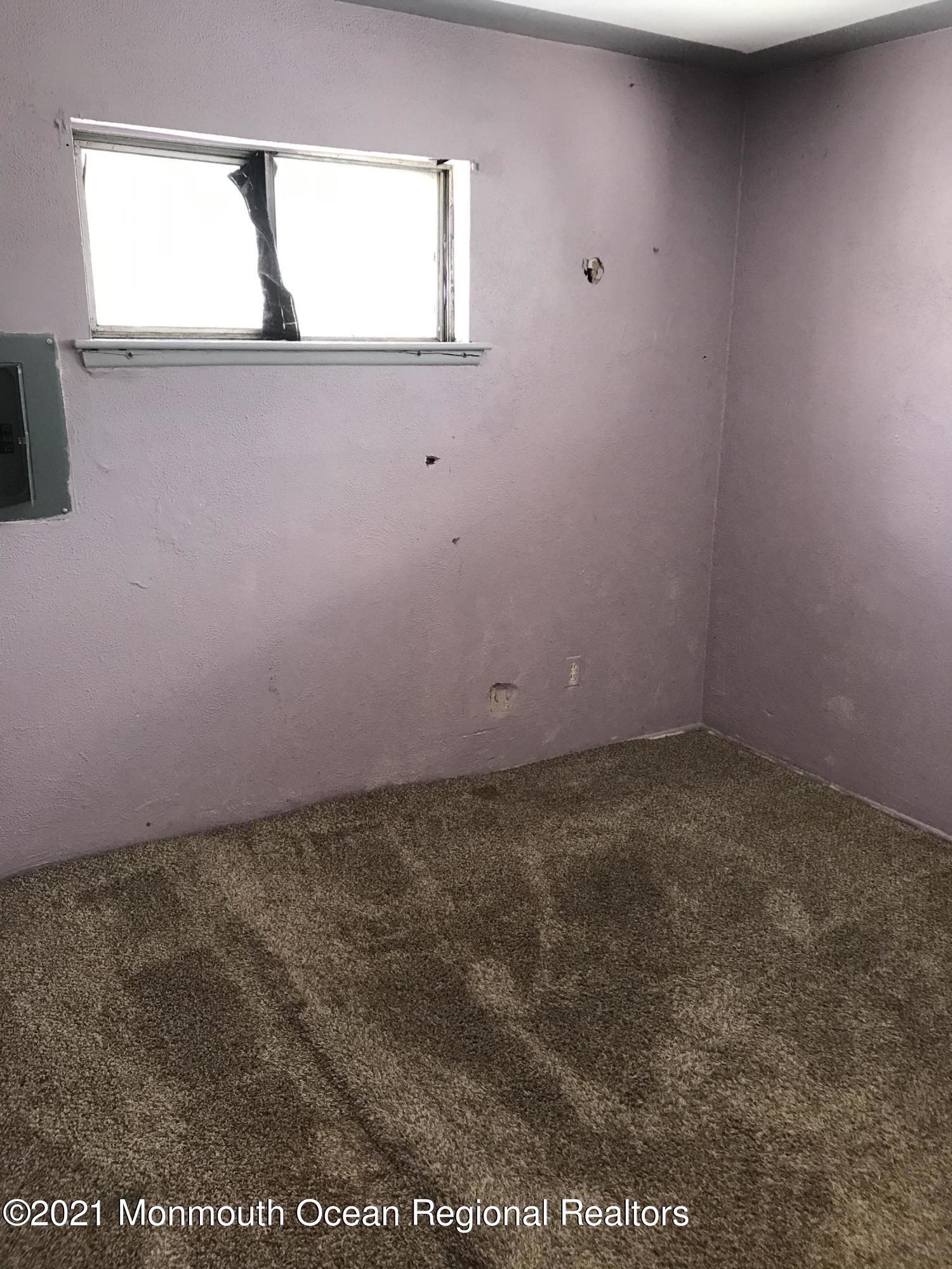 286 Chambersbridge Road Brick, NJ 08723 - Photo 8 of 17 3E80BE01-3C61-447B-9660-1B43BB12C724
