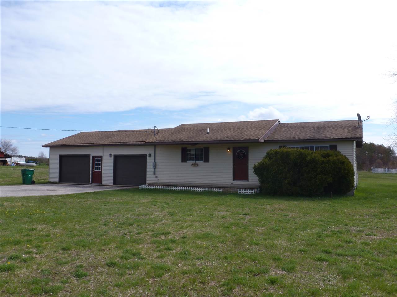 10517 Johnson Road Mancelona, MI 49659 - Photo 1 of 34 1861368.JPG