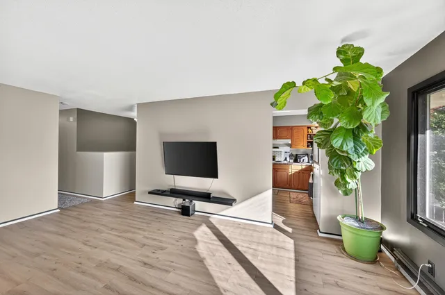 $360,000 | 2001 Woods Lane, Burnsville, MN 55337