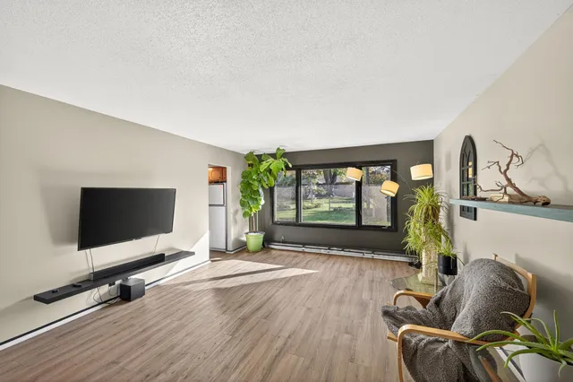 $360,000 | 2001 Woods Lane, Burnsville, MN 55337