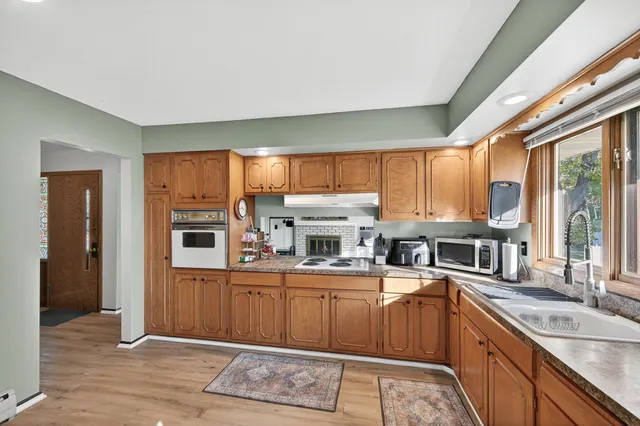 $360,000 | 2001 Woods Lane, Burnsville, MN 55337