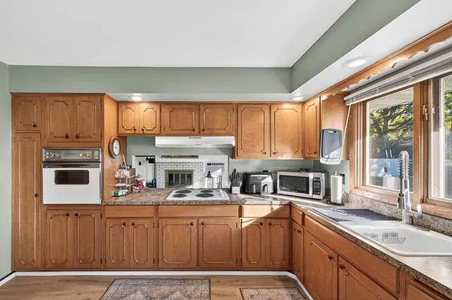 $360,000 | 2001 Woods Lane, Burnsville, MN 55337