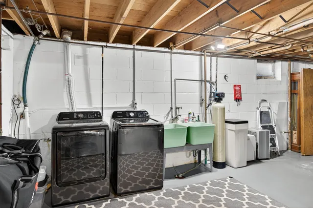 $360,000 | 2001 Woods Lane, Burnsville, MN 55337