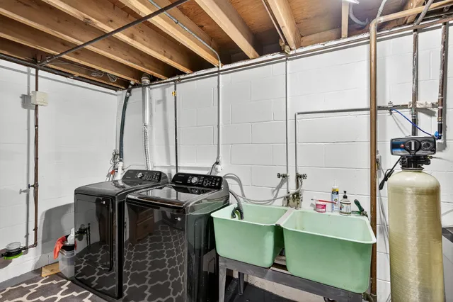 $360,000 | 2001 Woods Lane, Burnsville, MN 55337