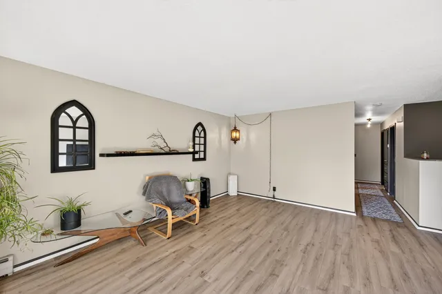 $360,000 | 2001 Woods Lane, Burnsville, MN 55337