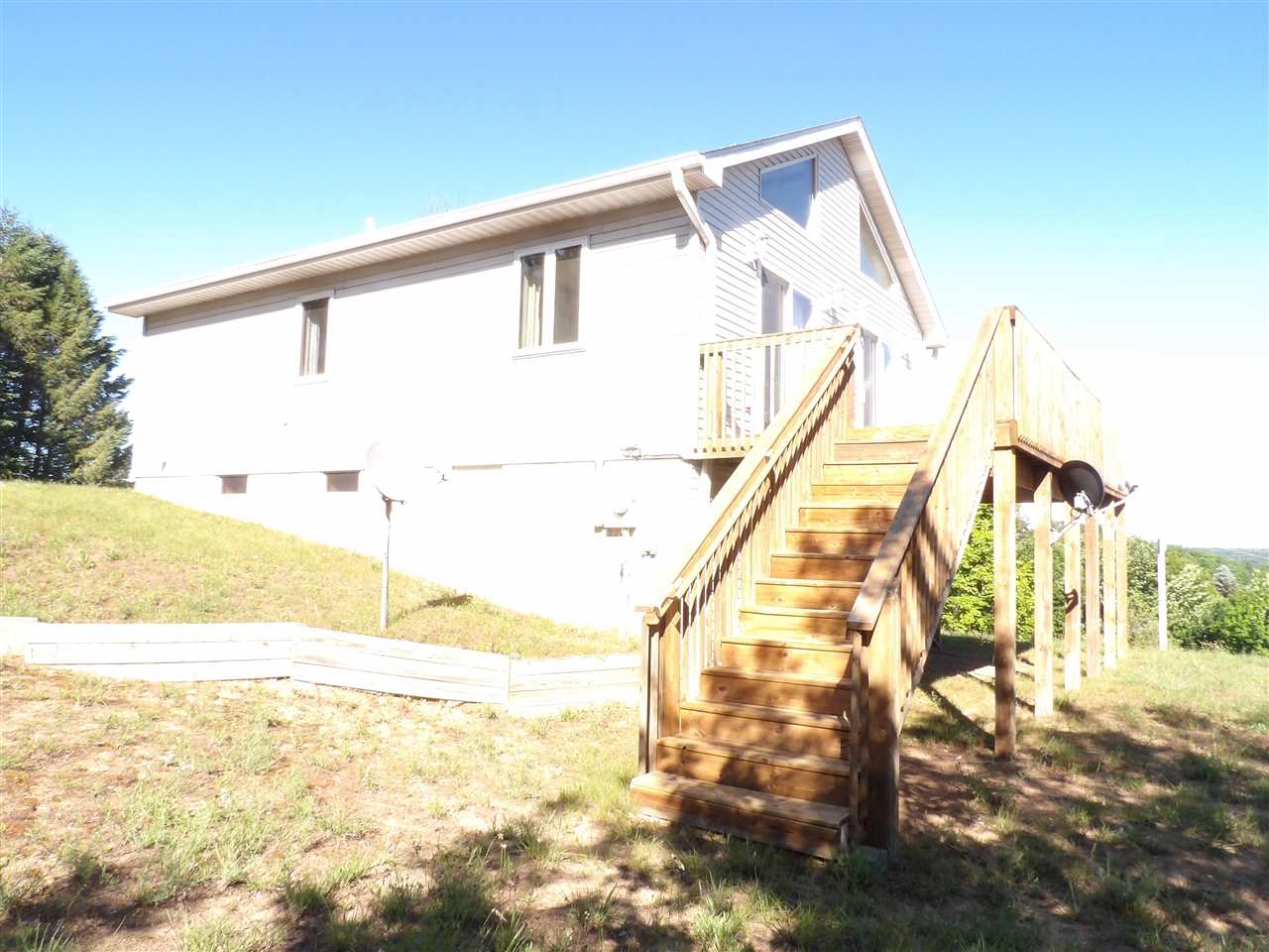 5795 East Rice Road Cedar, MI 49621 - Photo 2 of 19 1889946-1.JPG