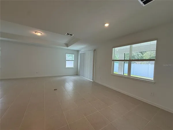 $2,400 | 3915 Big Sky Drive, Spring Hill, FL 34604