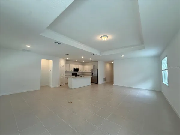 $2,400 | 3915 Big Sky Drive, Spring Hill, FL 34604