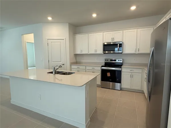 $2,400 | 3915 Big Sky Drive, Spring Hill, FL 34604