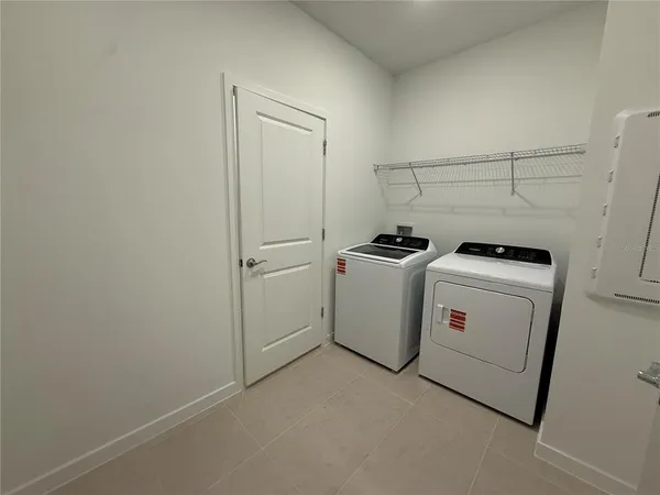 $2,400 | 3915 Big Sky Drive, Spring Hill, FL 34604