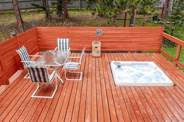 a view of multiple house with a yard