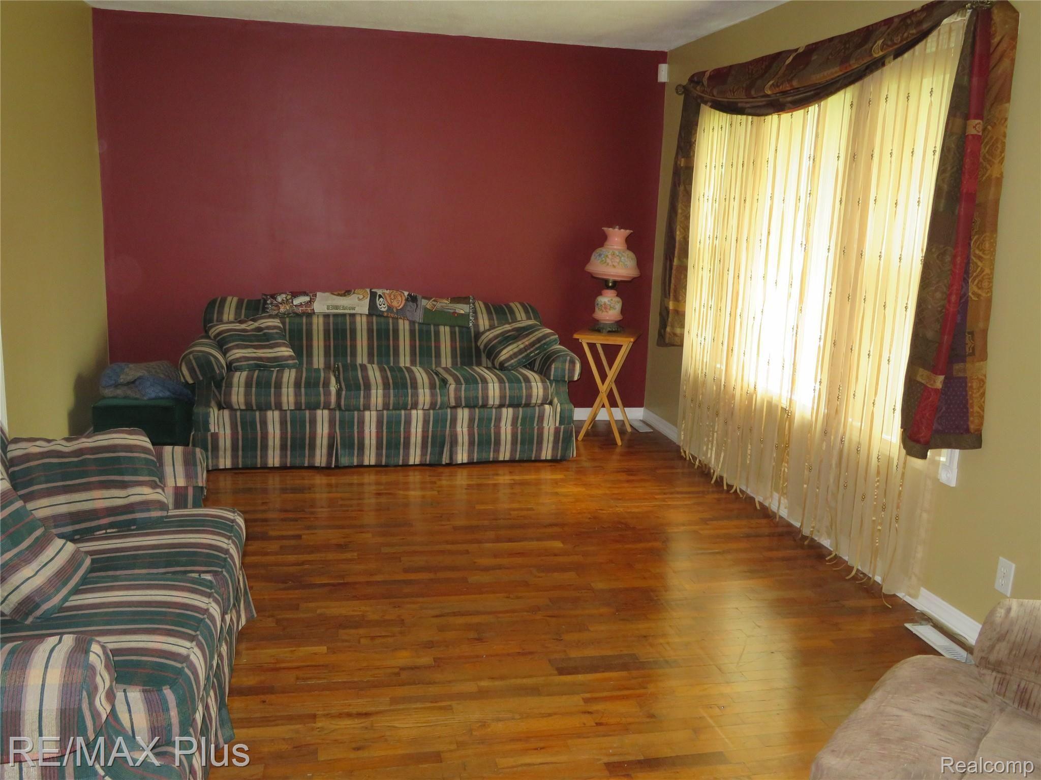 4162 North Belsay Road Flint, MI 48506 - Photo 8 of 16 IMG_2019.JPG